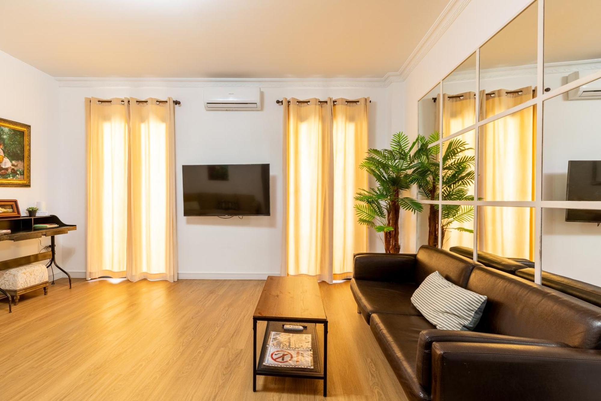 House Sevillana Parking Luaran gambar