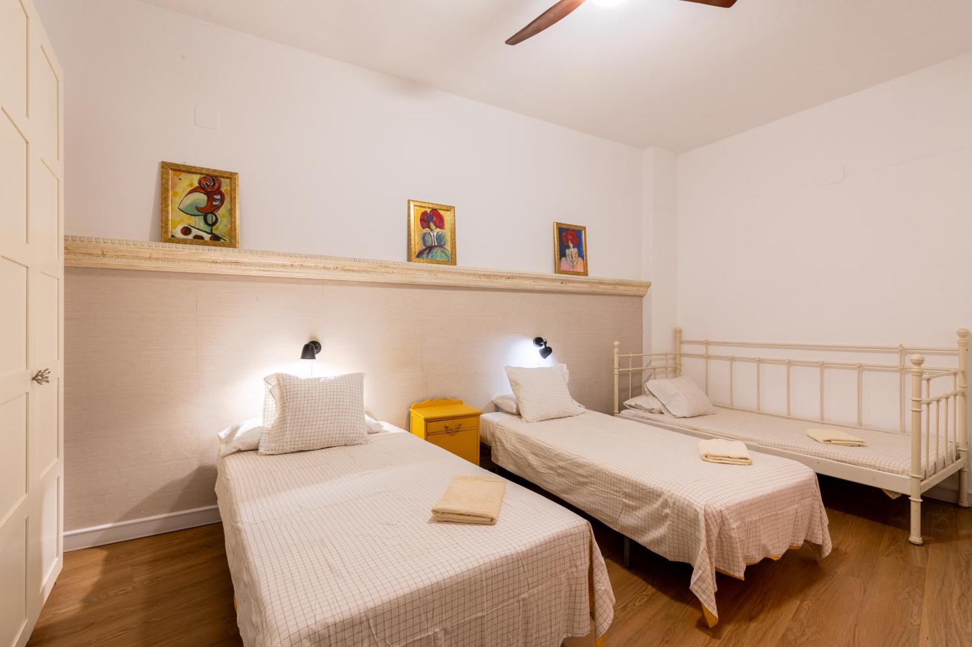 House Sevillana Parking Luaran gambar